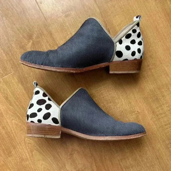 Moskkito Lyssa Dalmatian Print Ankle Booties, Size 39 (US 8-8.5) - Picture 8 of 15